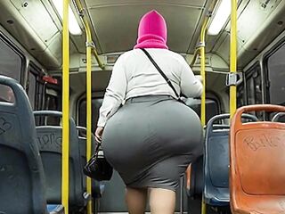 "Masked Secretary BBW Gets Booty Pressed on Crowded Public Bus"