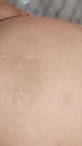 Aaj bibi ko pura muh me diya   Clip 1