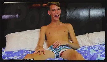 Tyler Thayer Solo Session – Experienced Twink Pleasure