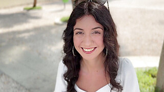 A Stranger Girl Agreed To A Public Cumwalk For A New Iphone