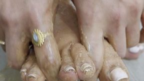 Scrubbing soles and toes