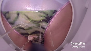 Desperation Wetting Panty Pissing Toilet Cam