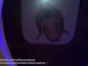 El novio de mi amigo me invita a cine y terminamos follando a pelo en un motel el se corre adentro