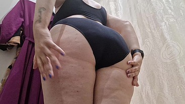 Big fat fat ass shows you ass in shop 4K