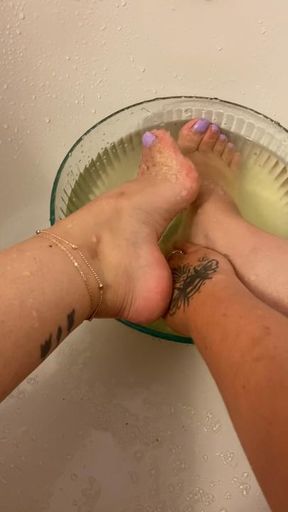 Jelly foot bath