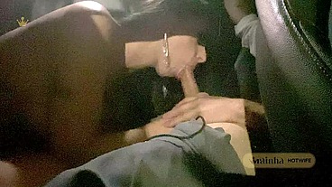 Filma outro me comendo, corno! Hotwife brasileira, humilha o marido corno fazendo ele filmar ela cheia de leite do medico que conheceu no role.
