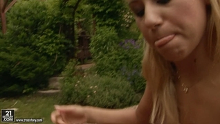 Kathia Nobili gets a wild hand blast with a sexy girl