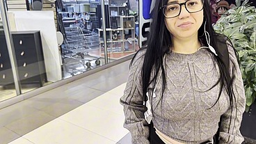 Meeting a fan at the mall Going out with him, she got too horny to do things at the end of the date