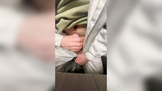 Дрочка на заводе пока некто не видит