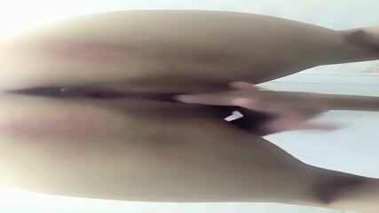 Vietnamese girl demonstrates skills in acting in sadomasochistic  films