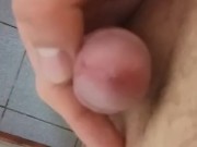 ENSEÑANDO SU POLLA JUGOSA PARTE 3