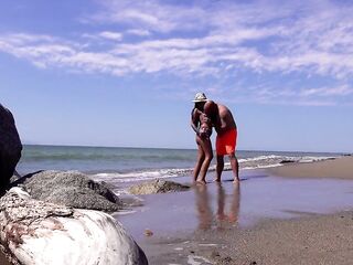 Sexy Lalin girl Screwed on the Beach