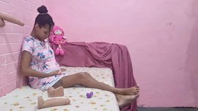 meu padrasto veio ao meu quarto e olha o que aconteceu!!