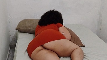 Novinha bbw traiu o corno do namorado na reunião de familia