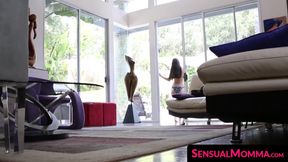 Stepdytter's sunbathing ruined by momma's oral skills