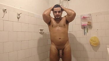 YURI GAÚCHO - SHOWER AND CUM