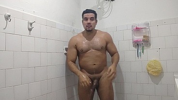 YURI GAÚCHO - SHOWER AND CUM