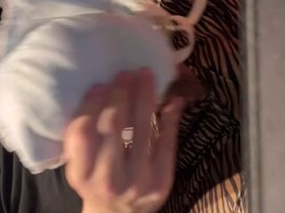 女友達の水色のブラに射精