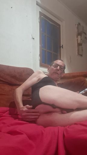 I put a dildo on myself and I piss on myself