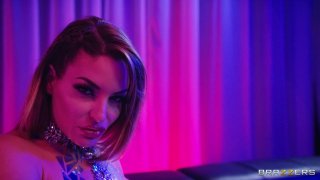 Heatwave Romance: Kissa Sins and Mick Blue's Sizzling Affair