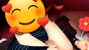 joven se cree mujercita jugando con pene en su anovagina. ella necesita quien la llene de semen pero esta sola