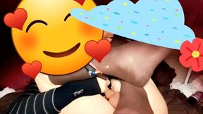 joven se cree mujercita jugando con pene en su anovagina. ella necesita quien la llene de semen pero esta sola