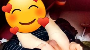 joven se cree mujercita jugando con pene en su anovagina. ella necesita quien la llene de semen pero esta sola