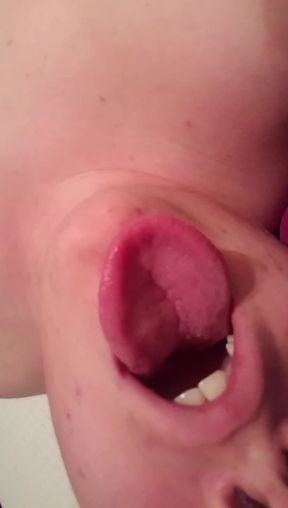 I Leave My Mouth Wide Open for Your Load - Poppylethe 2019
