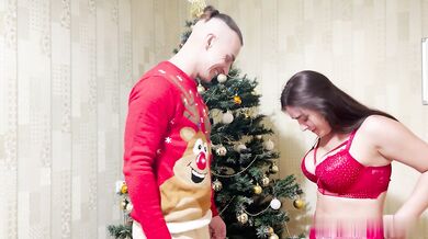 Busty Girlfriend Gives Her Ass as Christmas Gift, Anal Cowgirl,Anal Side Fuck, Facial