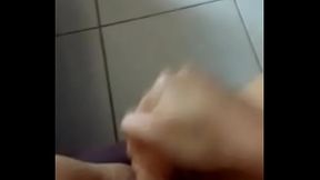Masturba&ccedil_&atilde_o com gozada no final