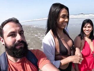 Baianinha Trans Bangs Pair on the Beach