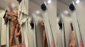 video 064 - pegacao no vestiario da academia