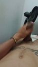 Masturbándome para que la vecina me vea