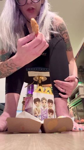 Snack-sized 67 Giantess Vs. Tiny Meal