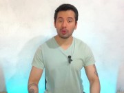 EL recolector de basura termina penetrando al musculoso instructor del gym pasivo culo grande y rico