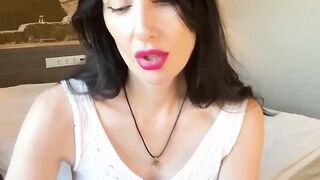 beauty milf blown her step daughters BF