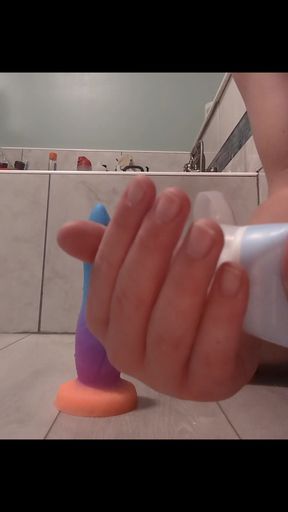Slim blonde amateur takes bath time fun to another level