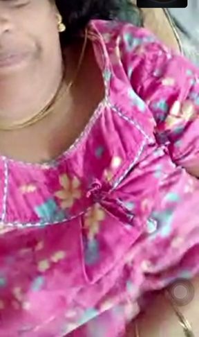 Tamil Aunty Boobs Show in Video Call