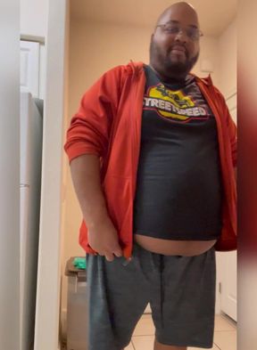 Fat chub in a five XL jacket and four XL shirt clearly does not fit right. What do you think ?