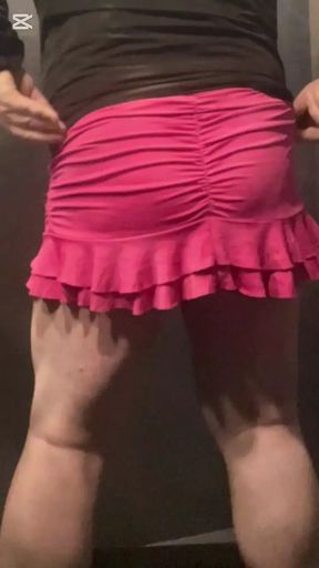 a few moments when I was dressed as a prostitute and I was horny alone in the toilet of a restaurant and I came out with two cu