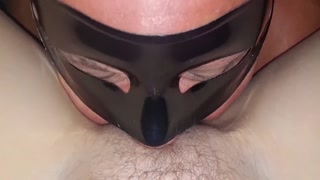 Mój instruktor zachęcił mnie lizaniem cipki.Po obciąganiu skończył w mojej cipce.