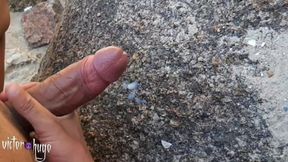 I showed my penis, urinated, and masturbated until I ejaculated on the beach.