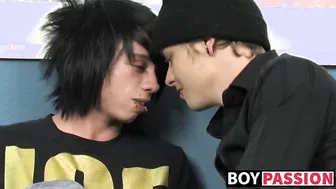 Slim twink Nicky gets his big dick sucked before fucking cute Miles