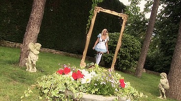 Michelle Thorne and Stacy Saran look a lot alike and in this mirror mirror sex video it's...
