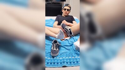 18 Twink boy sniffs and fucks Vans Sneakers and socks and cums