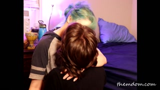 Manic's Stinky First Time Foot Worship turns her on and becomes a makeout session!