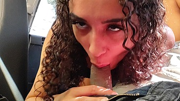 Não tinha dinheiro paguei a corrida na mamada.