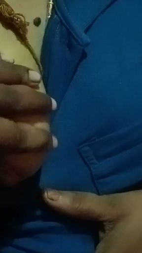 T-shirt wearing aunty sex with boyfriend   Clip 1