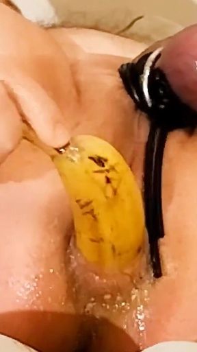 Homo Kotilainen Jerking and Using a Banana in His Asshole.