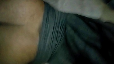 Militar negão arromba o cuzinho da travesti gostosa